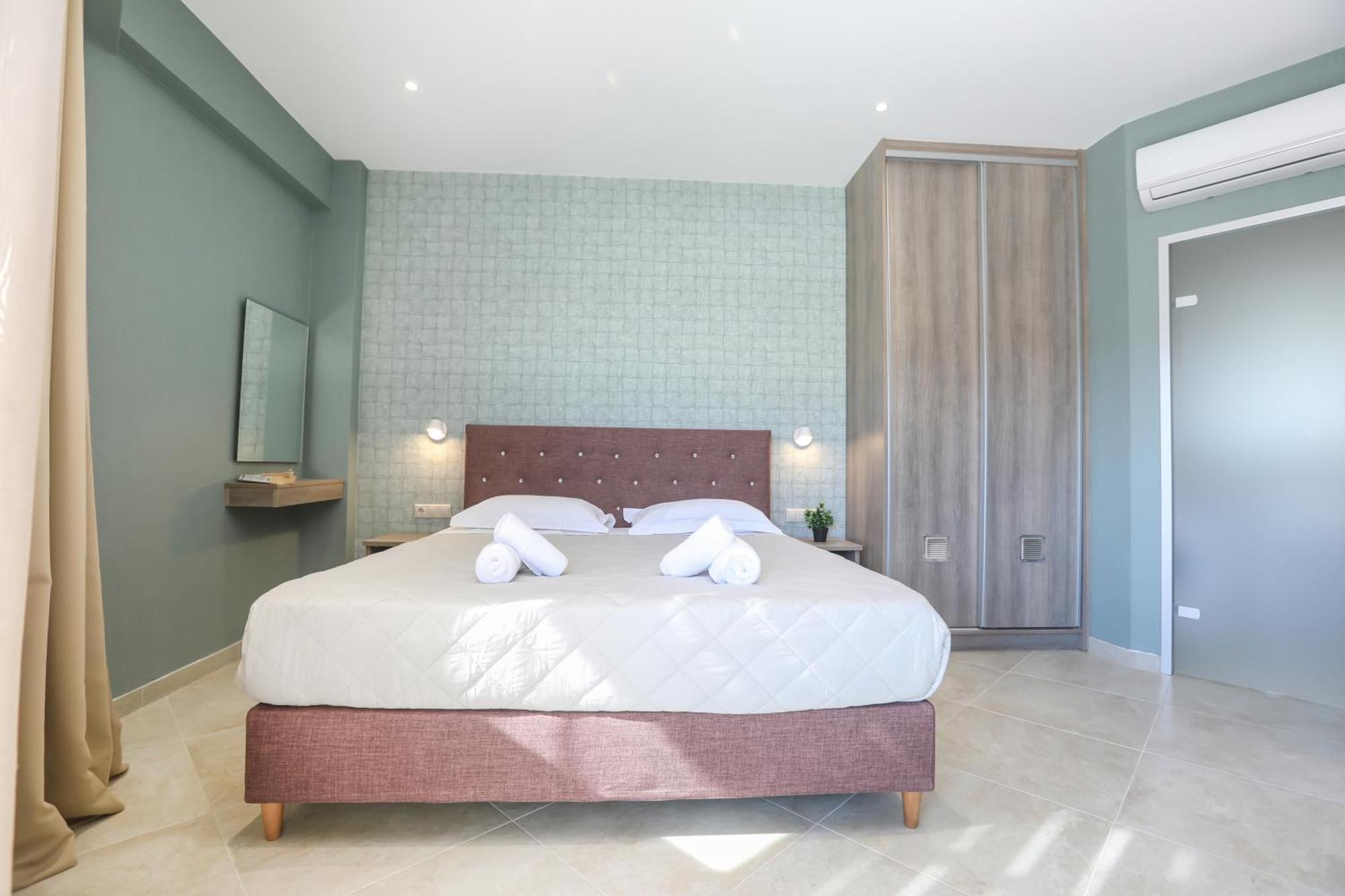 Corfu Gold Luxury Suites Benitses  Exterior foto